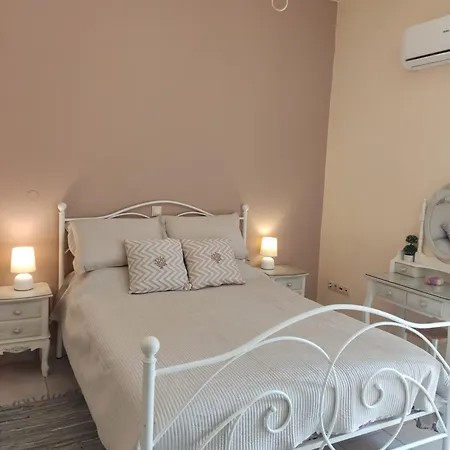 Park House -beside The Medieval Town Of Rhodes *