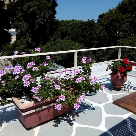 Park House -beside The Medieval Town Of Rhodes Appartement