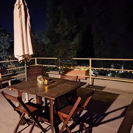 Park House -beside The Medieval Town Of Rhodes Apartamento